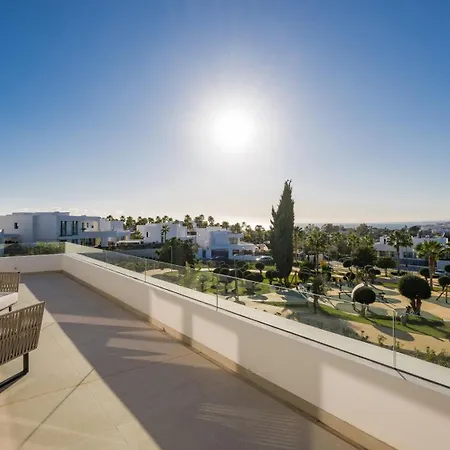 Private Luxury In With Mountain And Sea Views Μαρμπέλλα