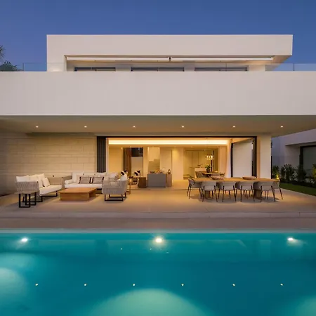 Private Luxury Villa In Marbella With Mountain And Sea Views