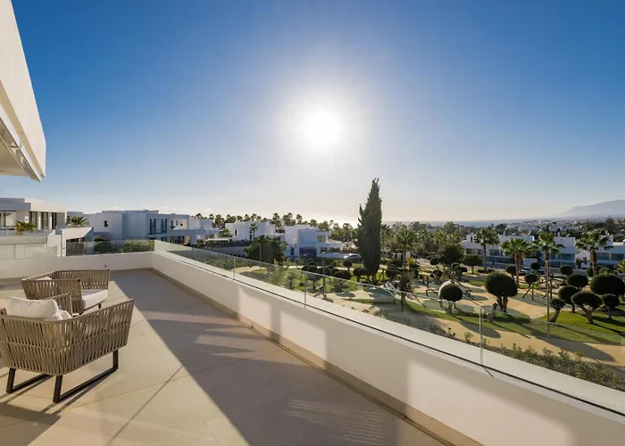 Private Luxury In With Mountain And Sea Views מארבלה